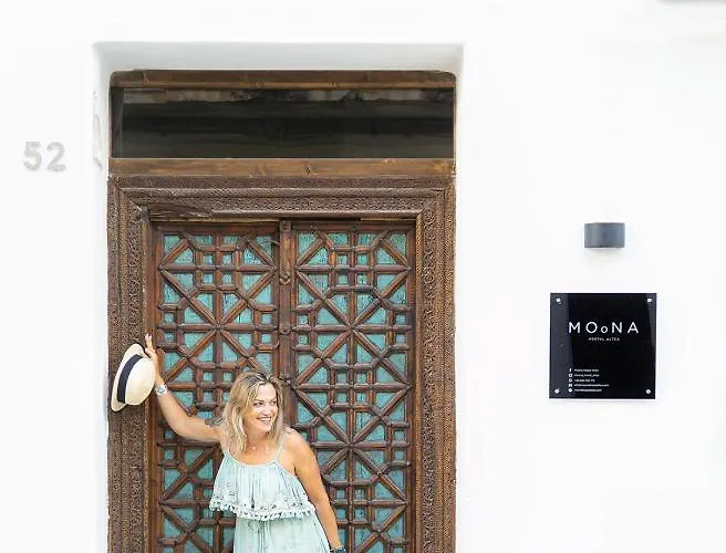 Moona Casa de hóspedes 4*