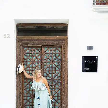 Moona Guest house 4*